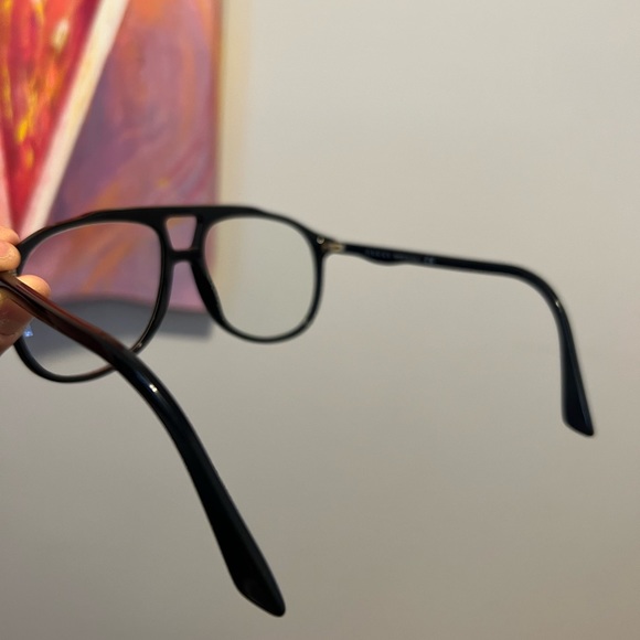 10/10 condition. Authentic Gucci eyeglasses - Picture 7 of 9